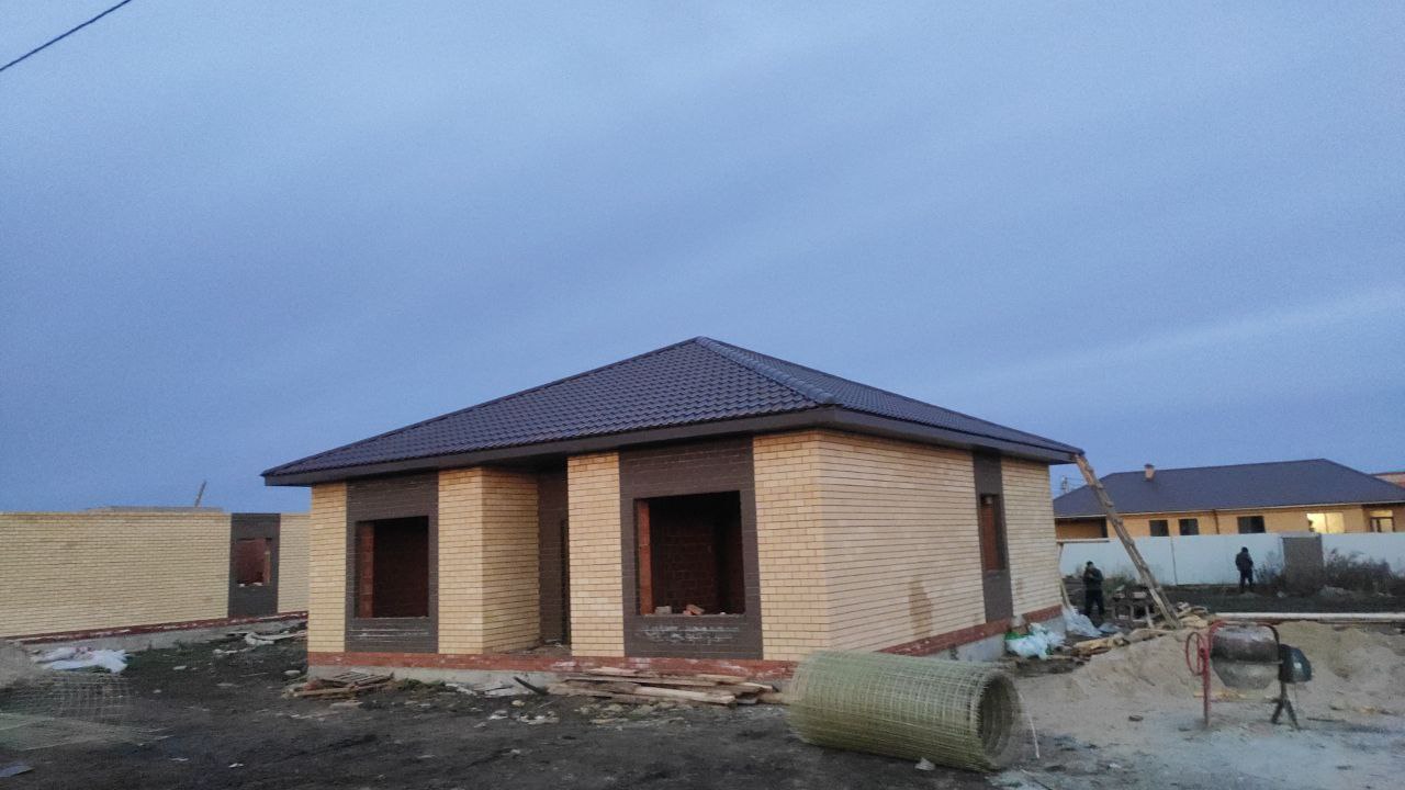 Монтаж стропильной системы кровли в Казани на закате